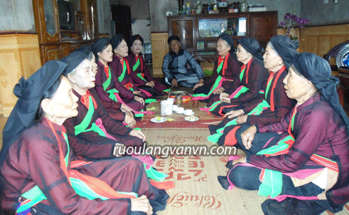 Câu lạc bộ quan họ làng Trù