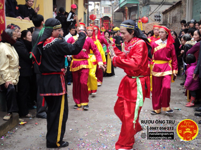Tưng bừng lễ hội Thổ Hà