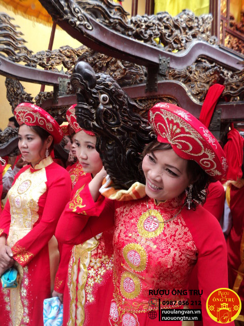 Tưng bừng lễ hội Thổ Hà