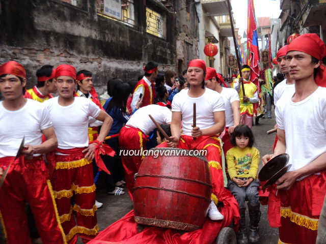 Tưng bừng lễ hội Thổ Hà