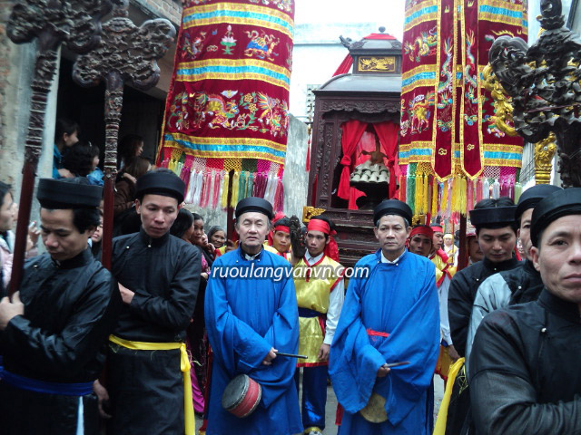 Tưng bừng lễ hội Thổ Hà
